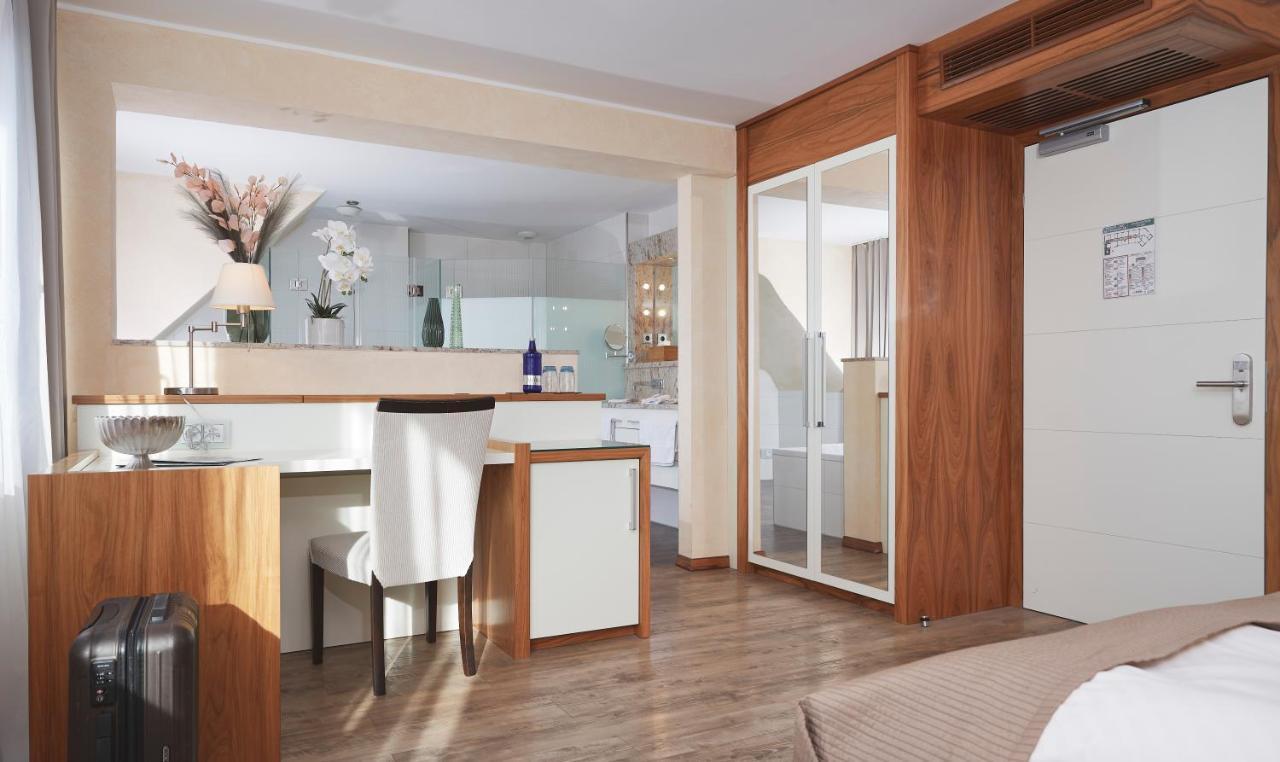 Kluet Hotel Hamelin Bagian luar foto